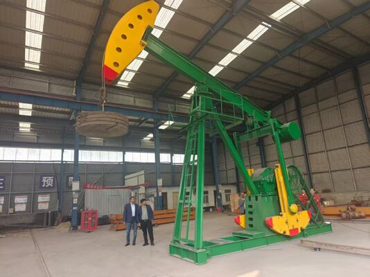 API 11E স্ট্যান্ডার্ড ক্র্যাঙ্ক ভারসাম্য হালকা ওজন পাম্প জ্যাক তেলক্ষেত্র পাম্পিং ইউনিট জন্য